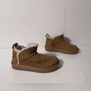 Koolaburra by UGG S/N 116797K brown leather winter boots kids size 12